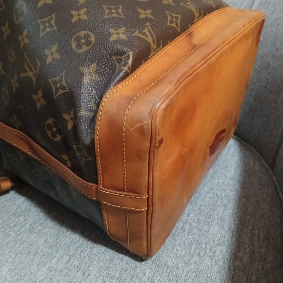 Louis Vuitton Brown Monogram Drawstring - Picture 3 of 16